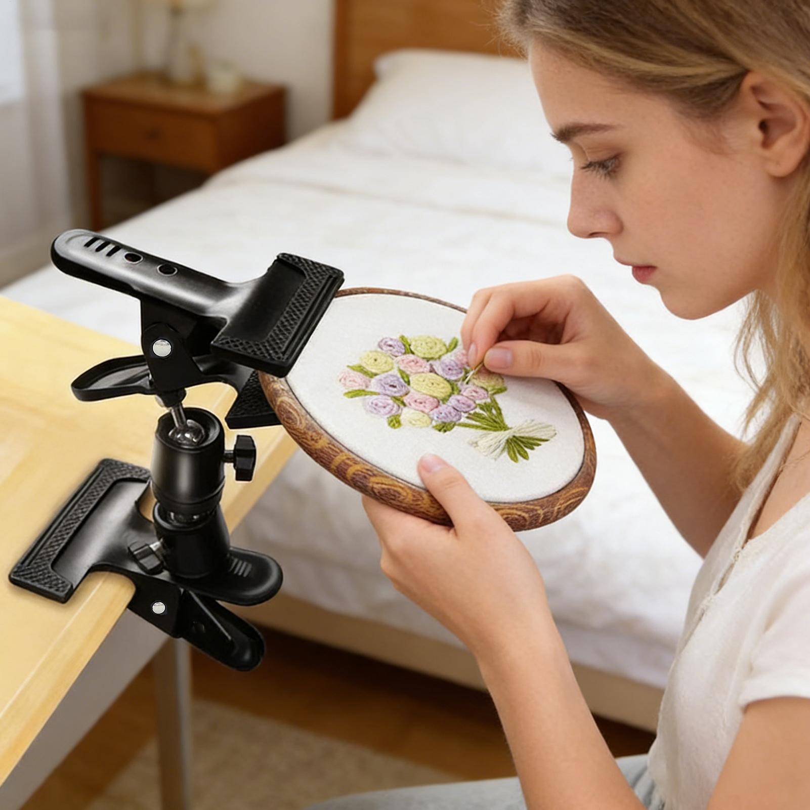 刺繍ホルダー ヘビーデューティー 調整可能 ポータブルクラン - Adjustable Laptop Table のレビューと価格